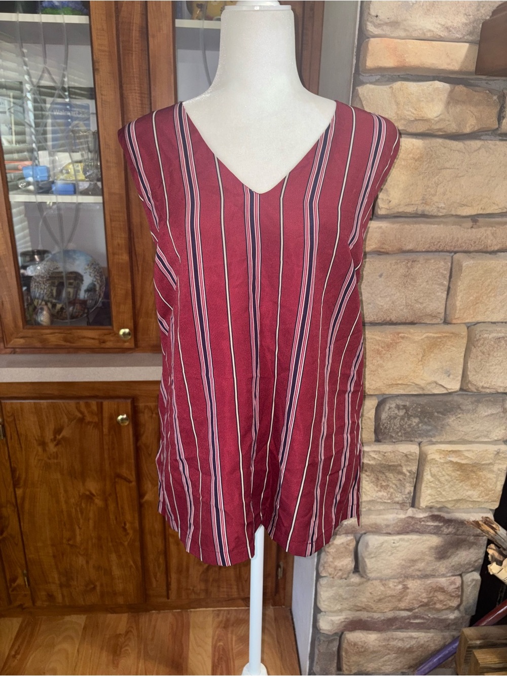 L.N.V size X-Large burgundy navy blue work wear sleeveless blouse zipper in back